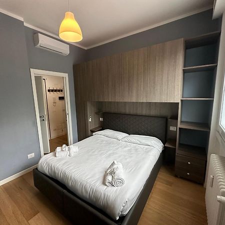 Metro Famagosta - Modern Suite Free Wifi & Parking Milán Exterior foto