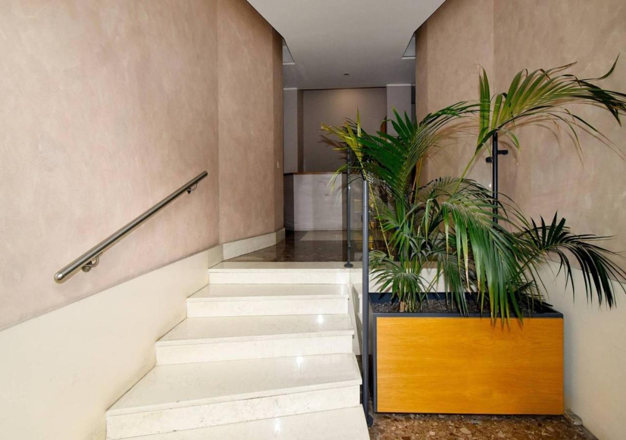 Metro Famagosta - Modern Suite Free Wifi & Parking Milán Exterior foto